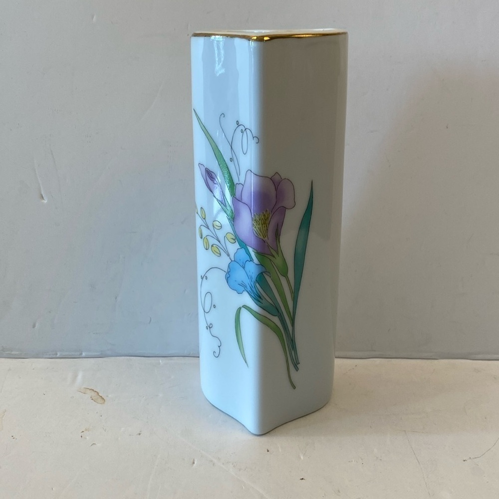 Vintage Japanese heart-shaped ceramic vase gold trim flowers iris Otagiri style